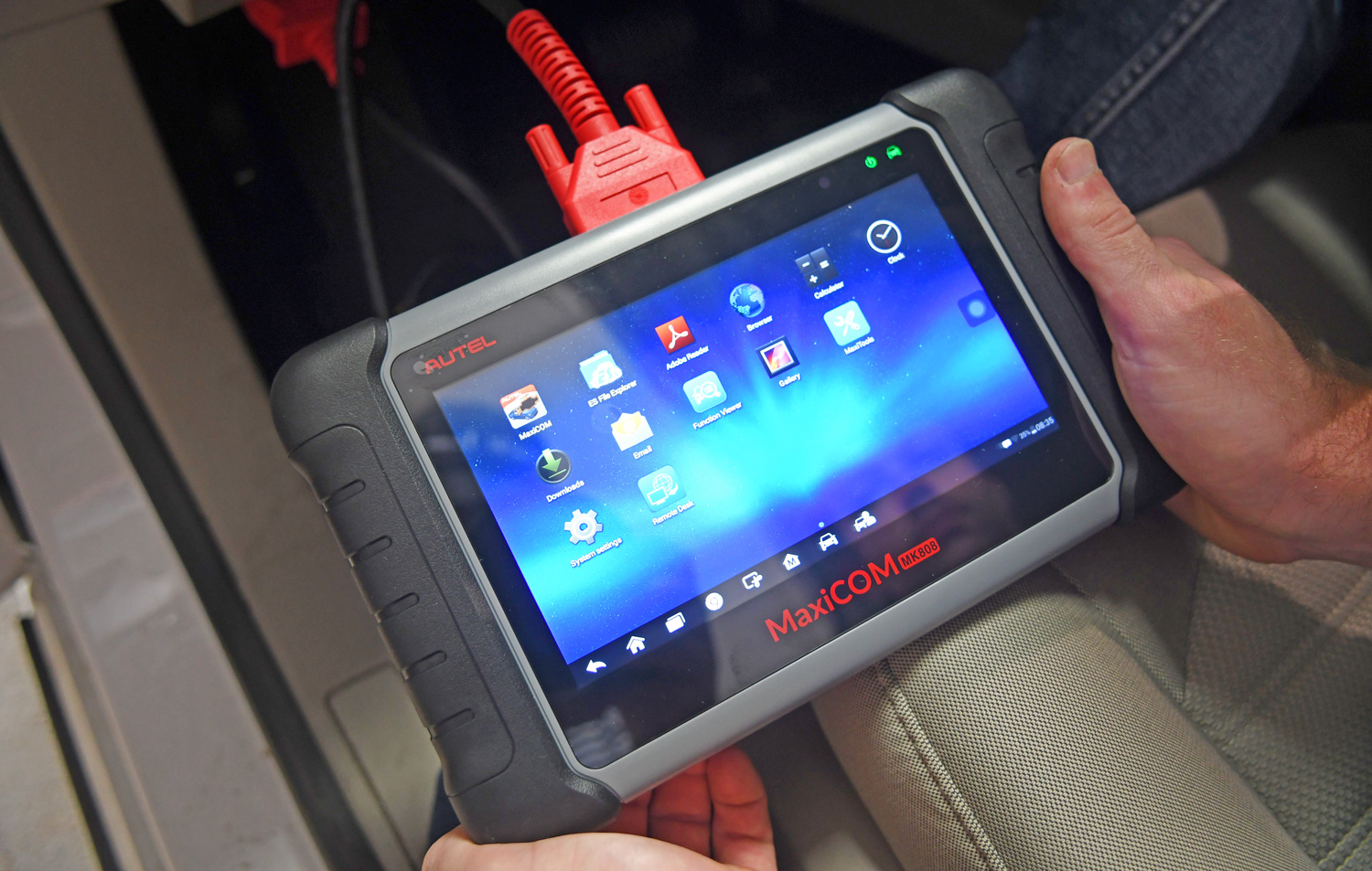 What Is a Code Reader for a Car In 2023 - TechMag